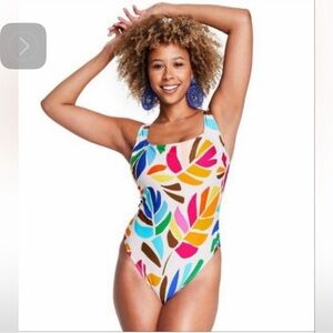 *NWOT*Tabitha Brown x Target Swimsuit, Size M